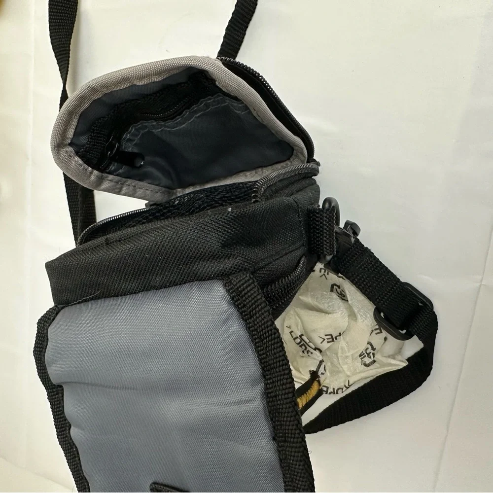 Samsonite Small Padded Camera Bag Case Black Gray Strap 5 x 3.5